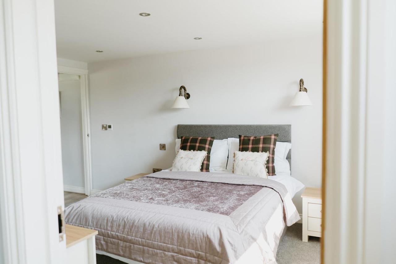 Holiday home Hen With Hot Tubs - Big Drift And Fairchilds Barn *