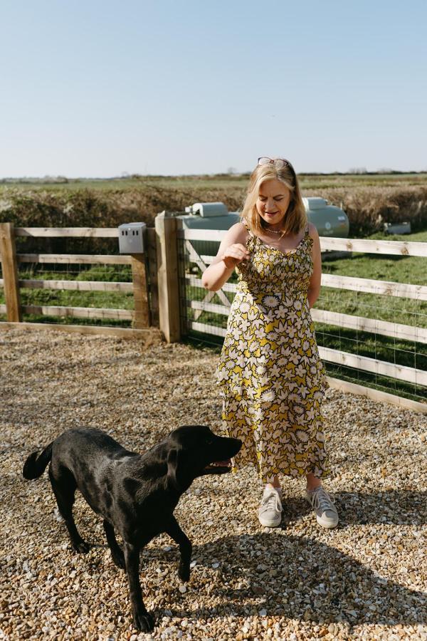 Hen With Hot Tubs - Big Drift And Fairchilds Barn *